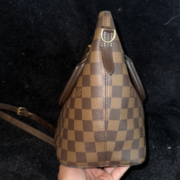 Louis Vuitton Siena - Picture 13 of 16